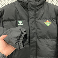 Abrigo Impermeable Real Betis 25/26