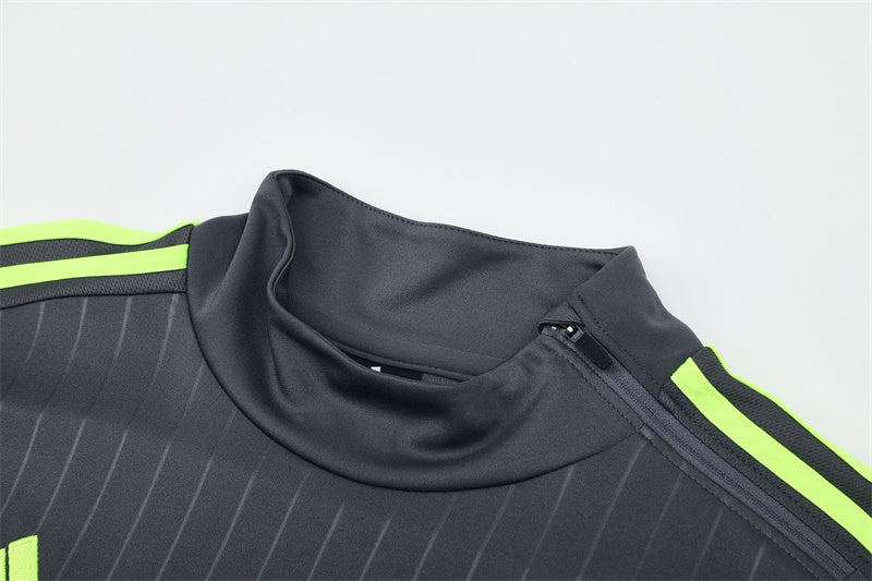 Camiseta de entrenamiento retro de manga larga del Real Madrid 15/16