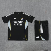 Camiseta y Pantalón corto Entrenamiento Real Madrid 25/26