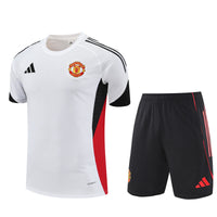 Camiseta y Pantalón entrenamiento Manchester United 25/26