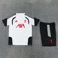 Camiseta y Pantalón entrenamiento Liverpool 26/27