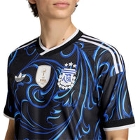 CAMISETA ARGENTINA Away 26/27 - CON PARCHE DE CAMPEÓN DE LA COPA DEL MUNDO - VERSIÓN JUGADOR