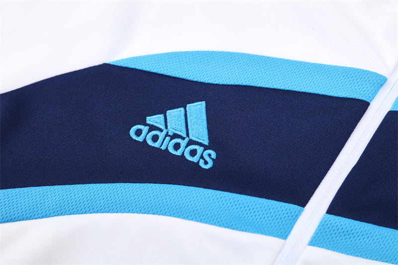 Camiseta de entrenamiento retro de manga larga del Real Madrid  09/10