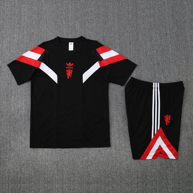 Camiseta y Pantalón entrenamiento Manchester United 25/26