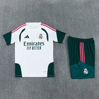 Camiseta y Pantalón corto Entrenamiento Real Madrid 26/27