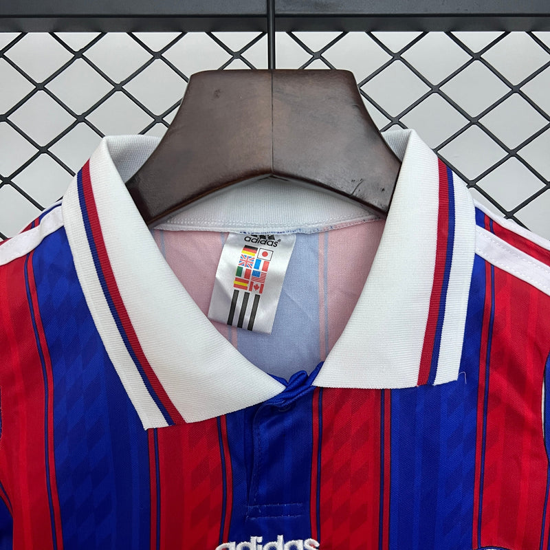 Camiseta y Pantalones Cortos para Niños Retro Bayern de Múnich 95/97