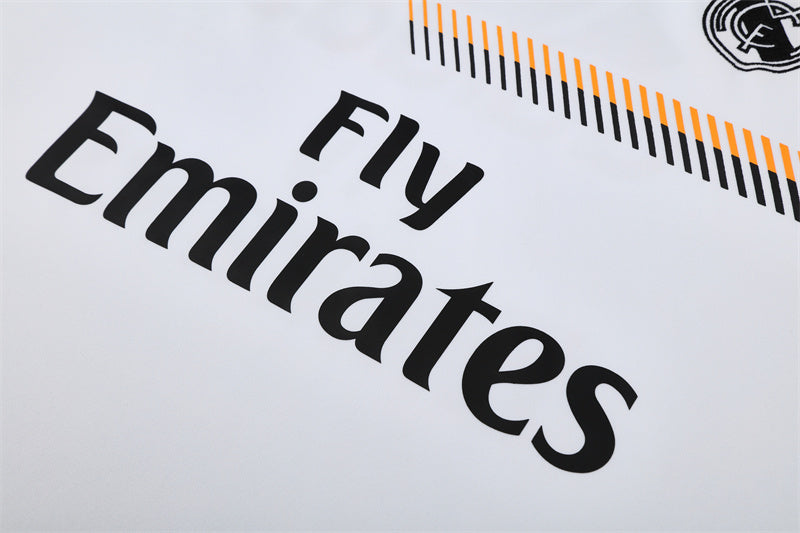 Camiseta de entrenamiento retro de manga larga del Real Madrid 13/14