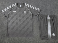 Camiseta y Pantalón corto Entrenamiento Real Madrid 25/26