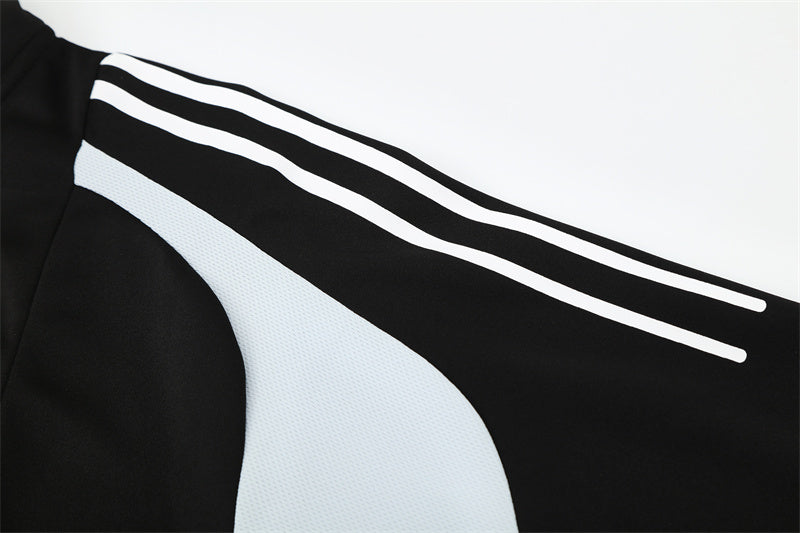 Camiseta de entrenamiento retro de manga larga del Real Madrid 04/05