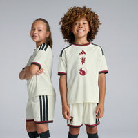Camiseta y Pantalones Cortos para Niño Manchester United Third 26/27