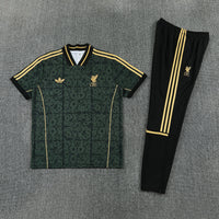 Camiseta y pantalón Liverpool 26/27