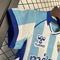 Camisetas y Pantalones Cortos Niños Málaga CF Home 25/26