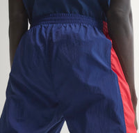 Chaqueta y pantalón impermeables España EQT 2026