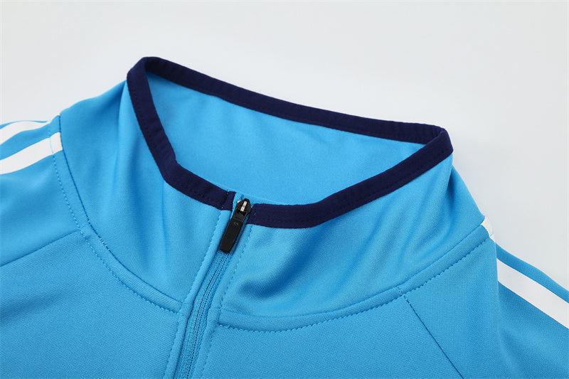 Camiseta de entrenamiento retro de manga larga del Real Madrid 05/06