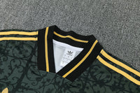 Camiseta y pantalón Liverpool 26/27