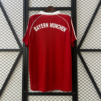 Camiseta Bayern de Múnich Retro Home 05/06