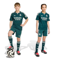 Camiseta y Pantalones Cortos Niños Real Madrid Away 26/27 - Con Medias
